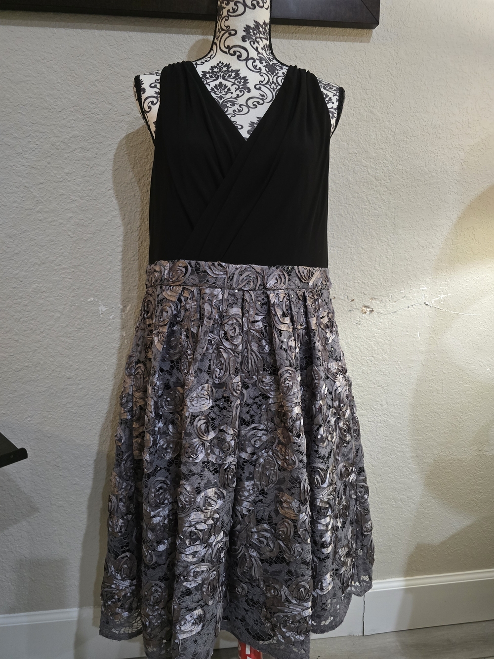R&M Richards Black Bodice with Silver Floral Lace Midi Dress